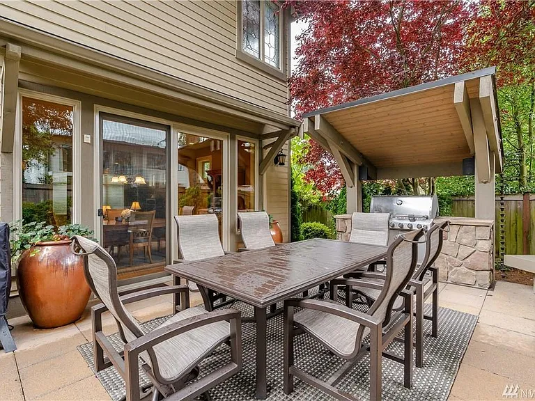 10444 NE 16th Pl — Photo 30