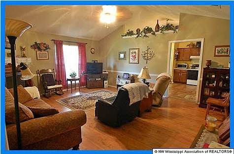 5th image of 6523 Farley Dr W