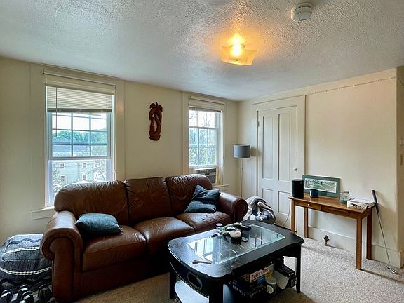2nd image of 19-21 Prospect St #3
