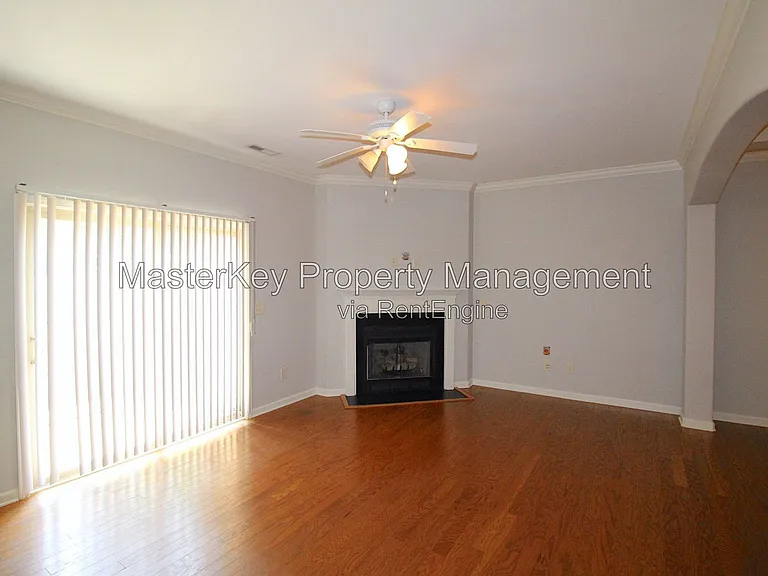 533 Matheson Pl — Photo 4