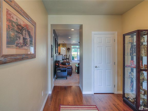 2nd image of 4811 Bend Dr NE