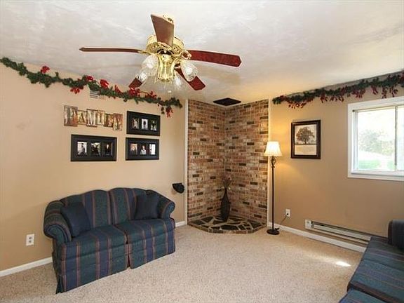 5th image of 2661 Galewood St