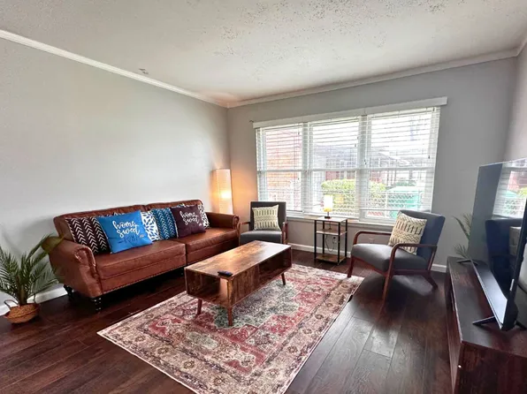 (undisclosed Address), Houston, TX 77015