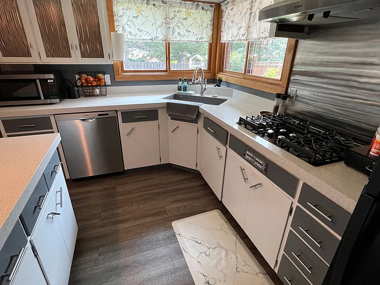 2012 Leila Dr — Photo 5