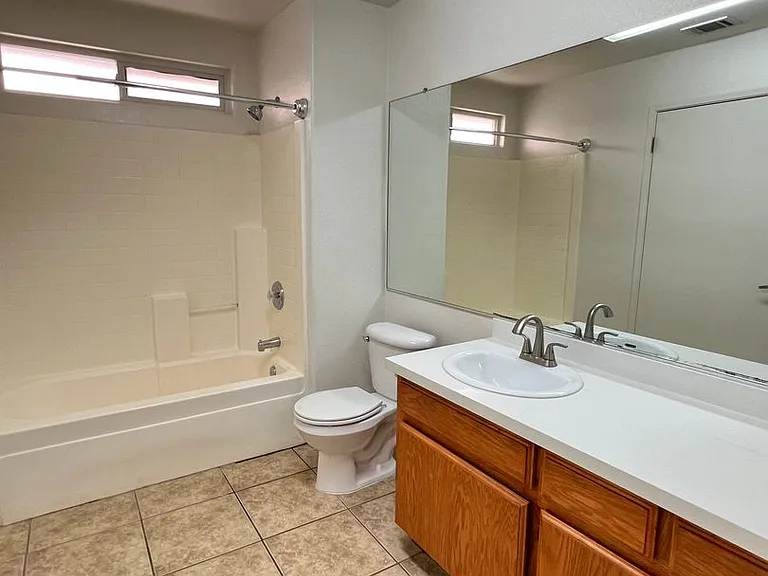 1320 Reddick Ln — Photo 13