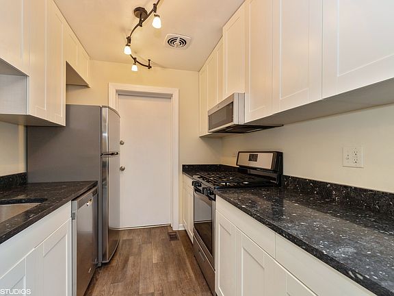 5th image of 357 Mallard Ct #357