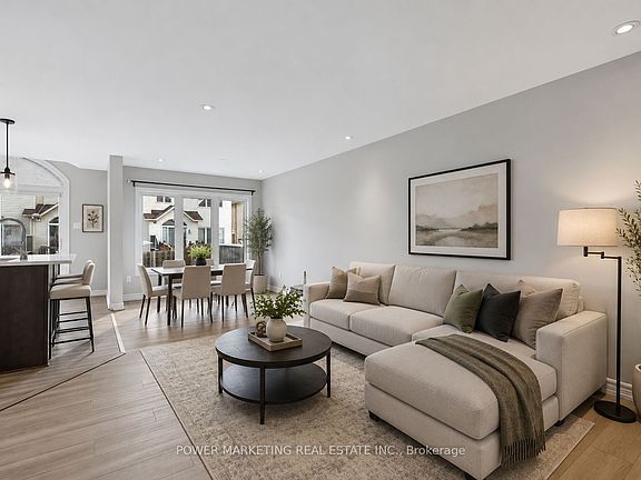 3rd image of 245 Silvermoon Cres
