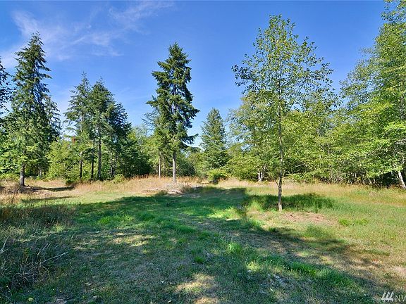 4th image of 1247 Stavis Drive East NW