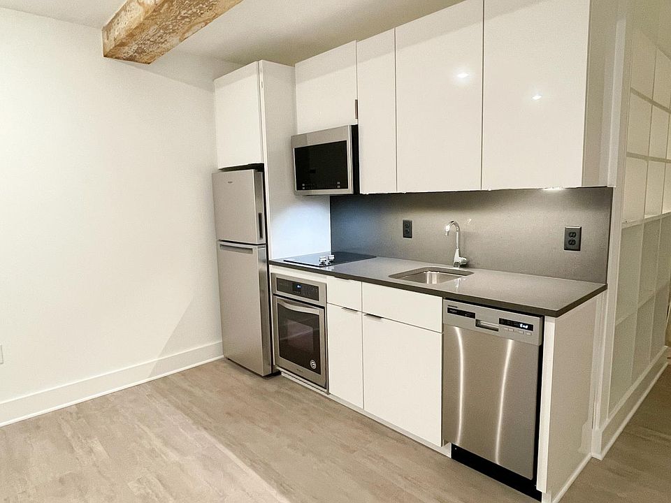 1st image of 425 N Prince St #6