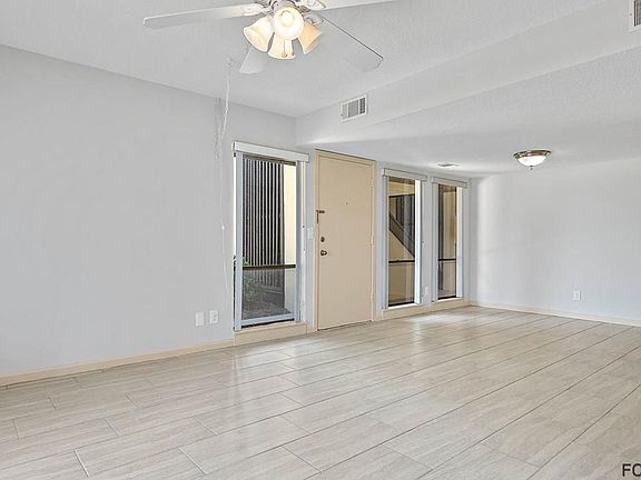 4th image of 48 Club House Dr APT 108