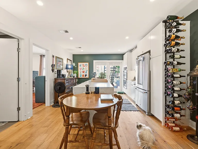 1221 Oates St NE #B — Photo 8