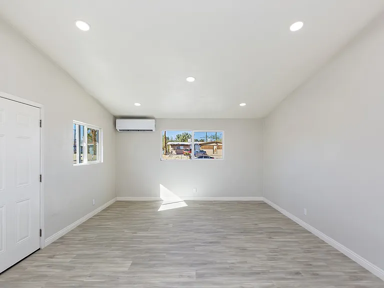5951 Rose Ellen Ave — Photo 7