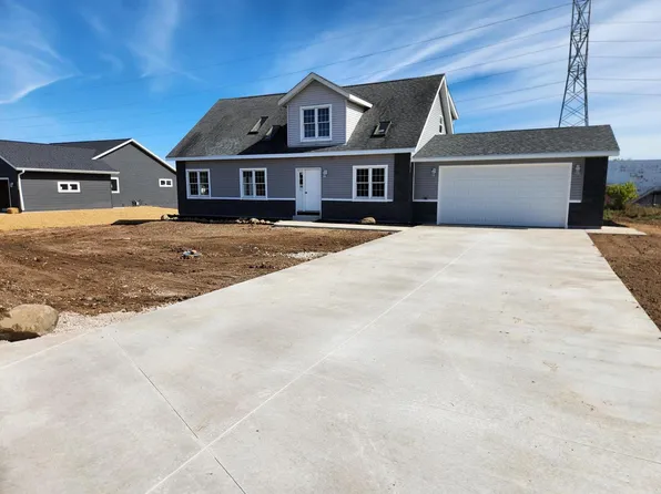 617 Pheasant RUN, Waldo, WI 53093