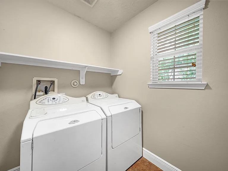18436 Sunrise Pines Dr — Photo 22