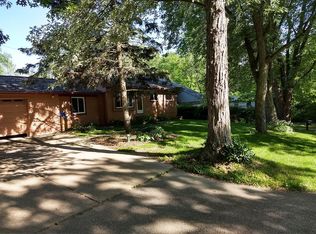 3979 Beach Ter, West Bloomfield, MI 48323
