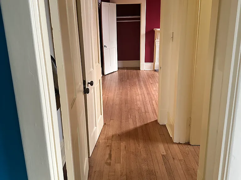 Hall between bedroom 1 and bedroom 2
