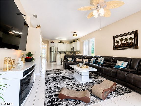 3rd image of 7928 Summer Lake Ct