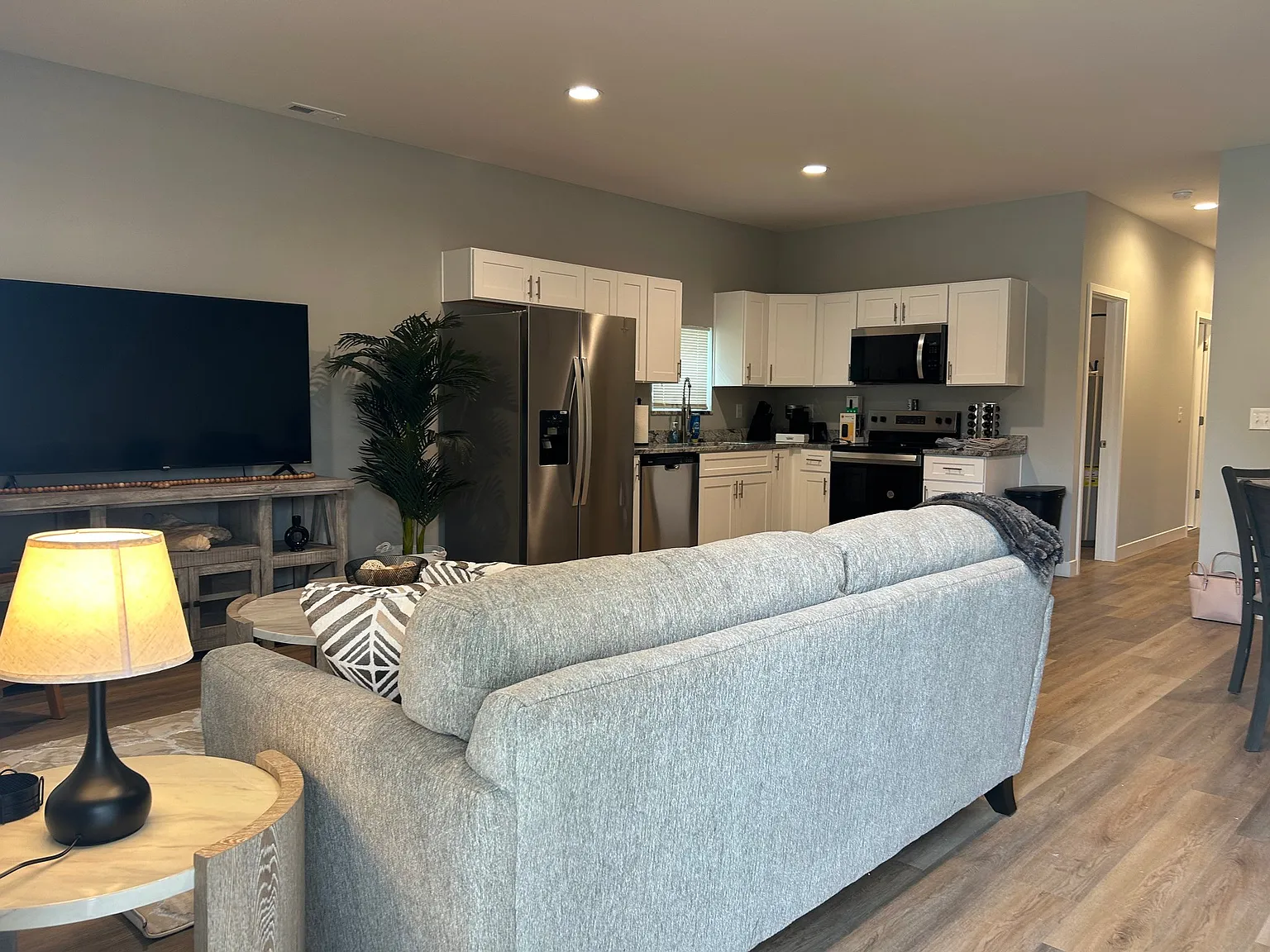 Holy Cross Neighborhood Rentals Available — Photo 4