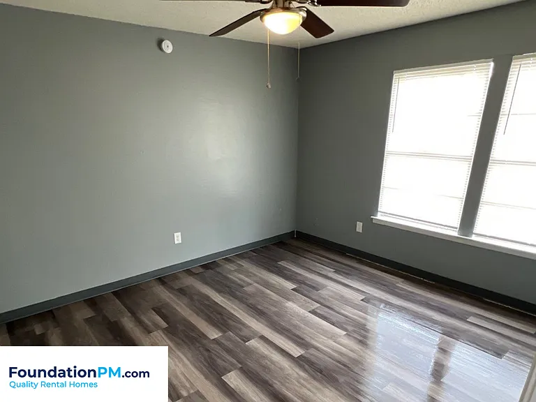 1283 E Raines Rd — Photo 10