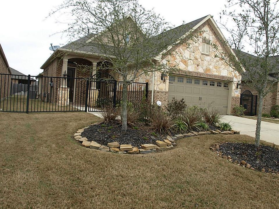 1st image of 27110 Walker Retreat Ln