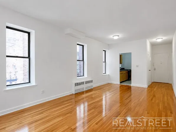 1280 Dean Street image 1 of 5