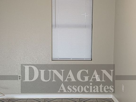 4th image of 206 S Mesa St #B