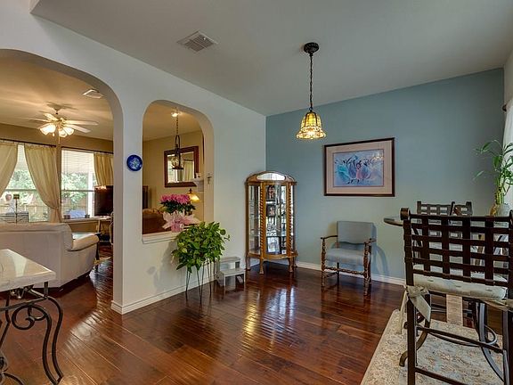 5th image of 1109 Summerbrook Dr