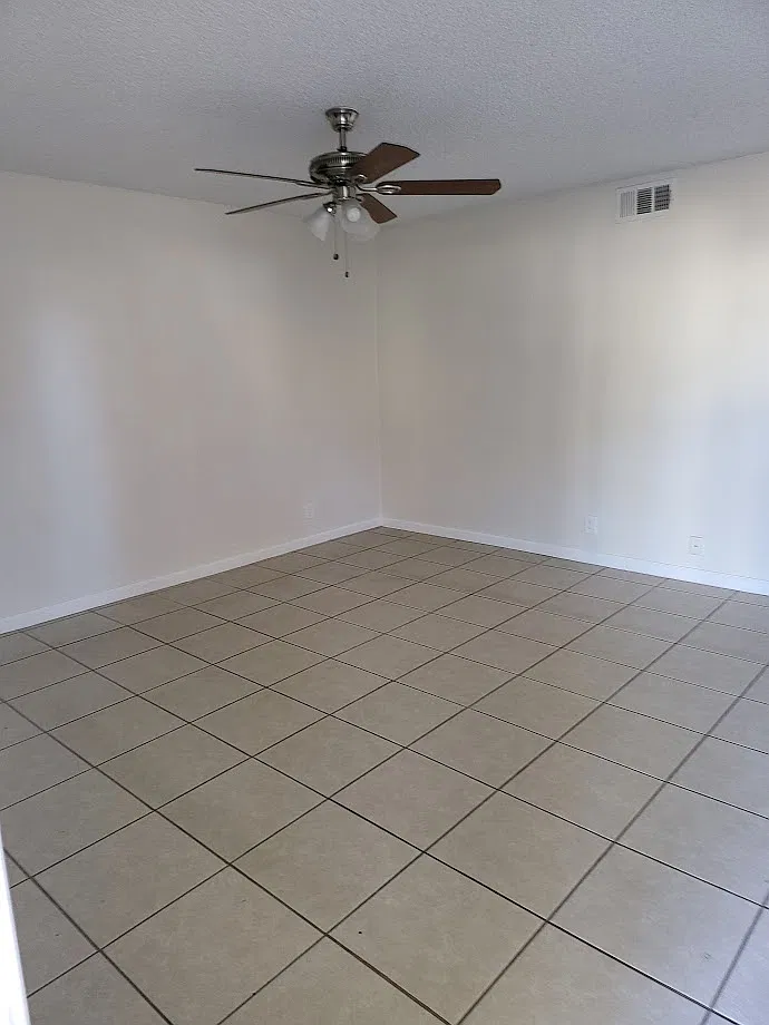 2 bed, 810 sqft, $1,500 — Photo 2