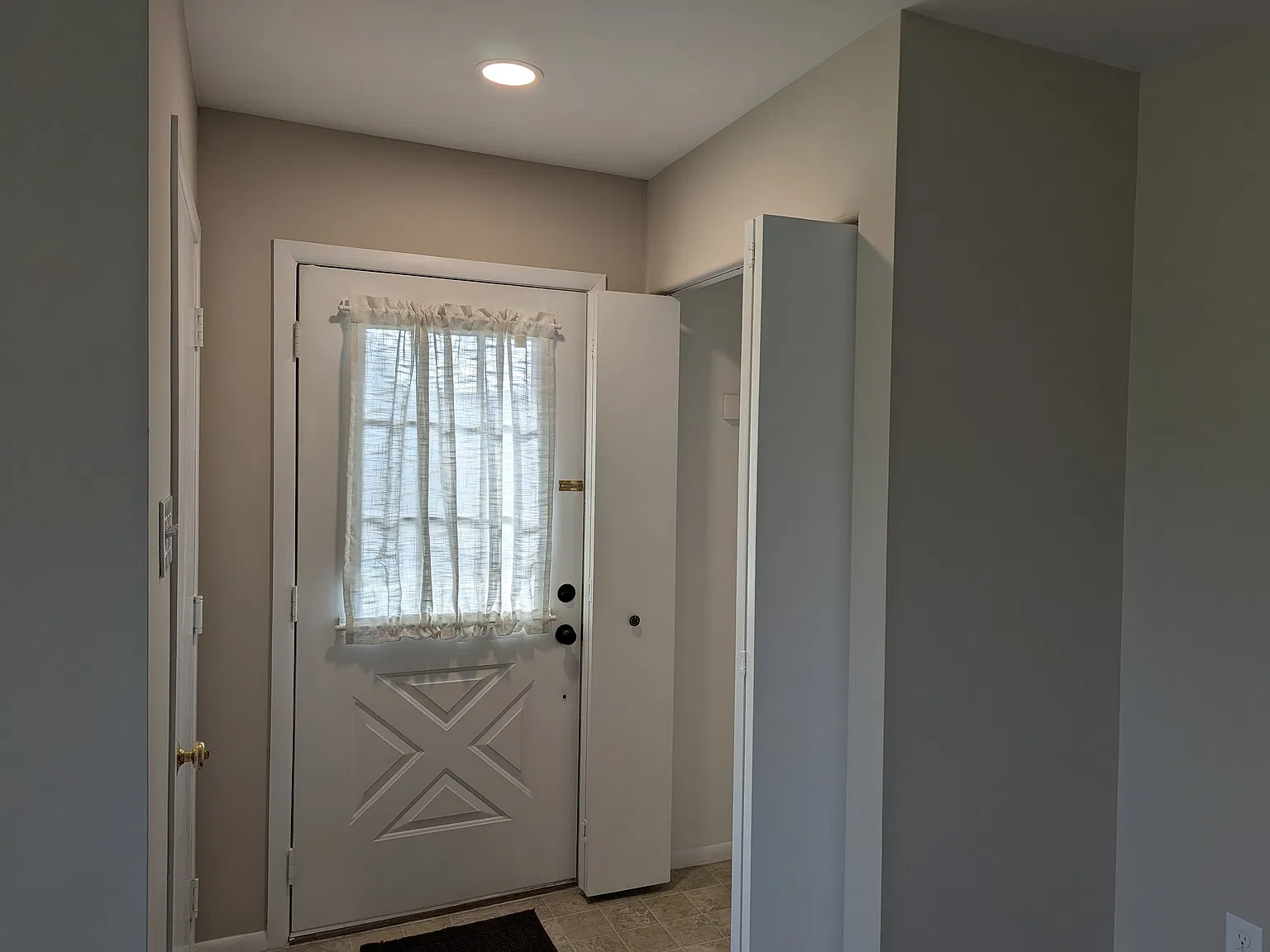 2 bed, 1148 sqft, $1,800 — Photo 3