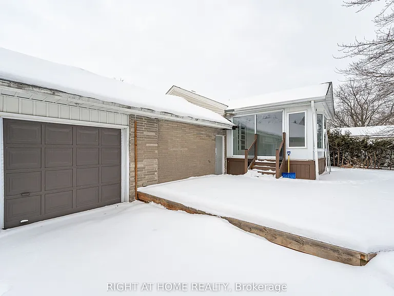 18 Ridgewood Ave — Photo 32