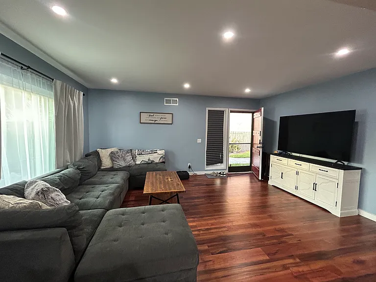 18084 Yosemite Ct — Photo 11