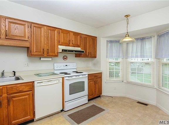 4th image of 2555 Youngs Ave APT 19C