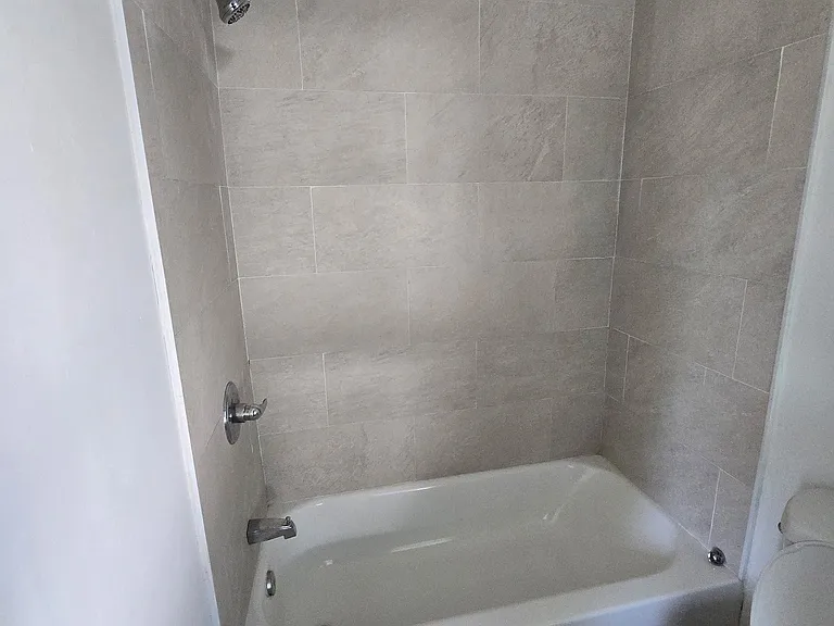 316 Grand St #2 — Photo 9