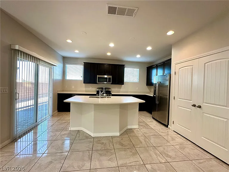 6130 Villa Lante Ave — Photo 4