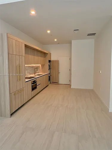 77 SE 5th St #1208 Photo 1