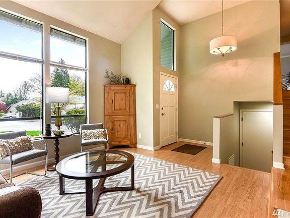 4th image of 2365 NW Oakcrest Dr