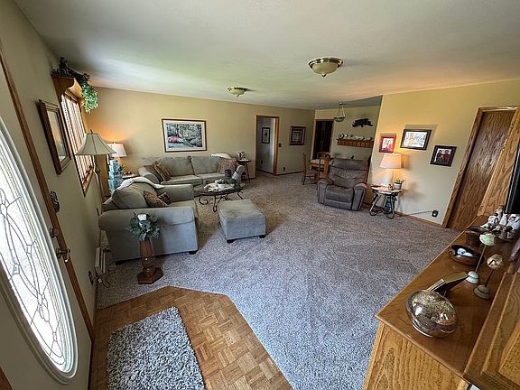2nd view of MF Living rm