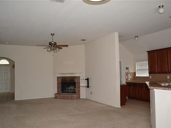 3rd image of 1024 Trinidad Dr
