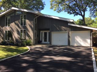 20 Deepdale Dr, Commack, NY 11725