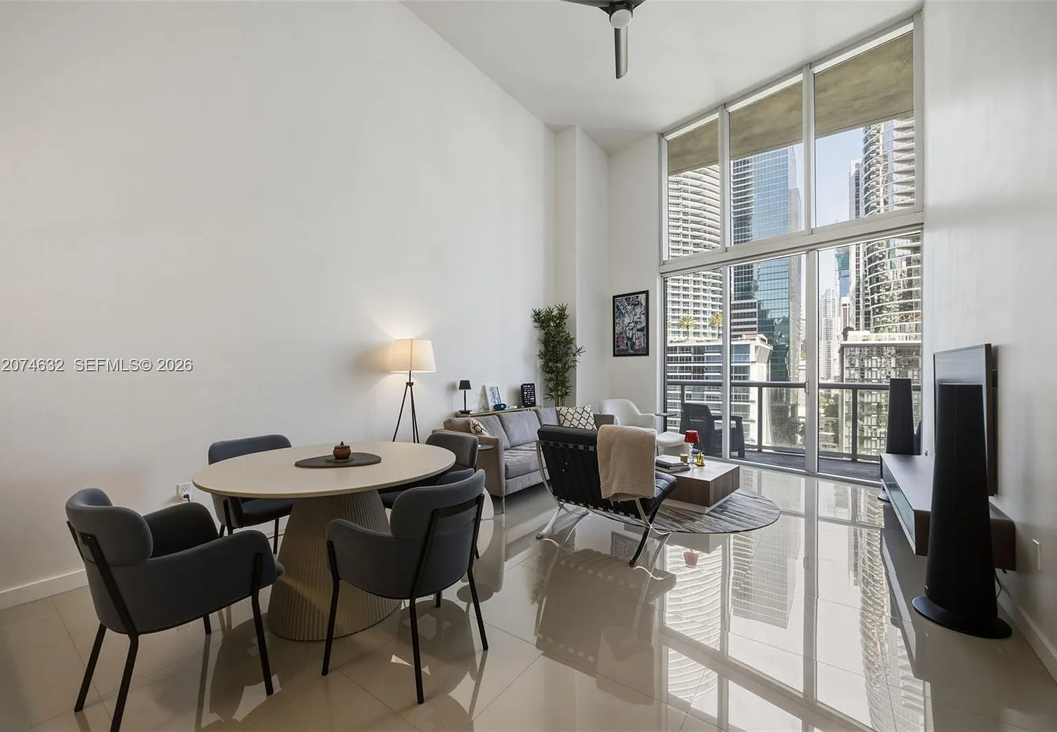 Iconbrickell Condo No 1 — Photo 4