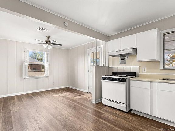 4th image of 2218 Creole St