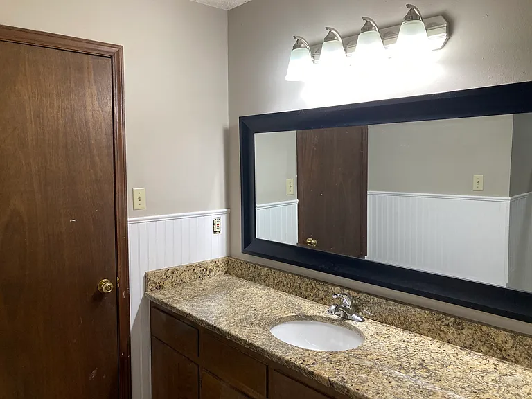 4601 Randolph Rd — Photo 22
