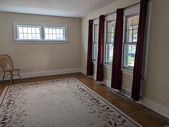 5th image of 813 S 30th St