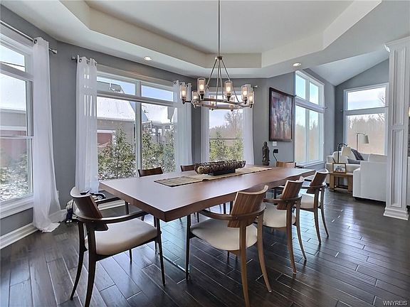 4th image of 34 Ashdale Cir