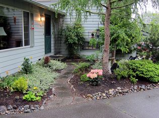 22169 Vine Rd, Lynnwood, WA 98036