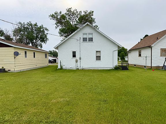 2nd image of 214 4th Ave S