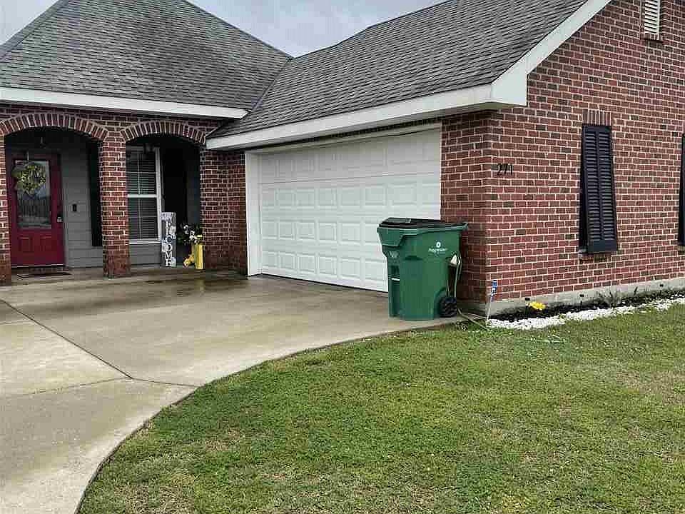 1st image of 271 Landmark Dr