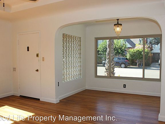 3rd image of 3215 Kalmia St
