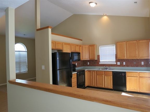 4th image of 3651 Catalpa Ave