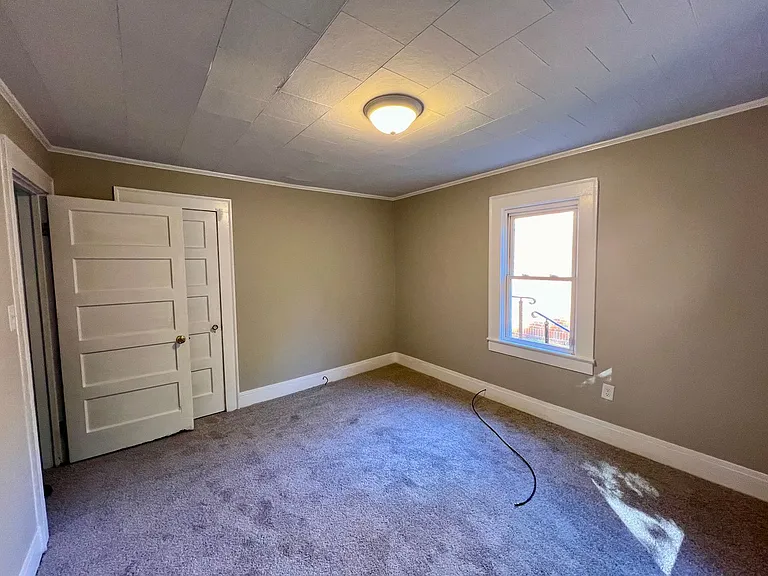 111 Highland Ave — Photo 8